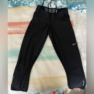 Nike cropped leggings